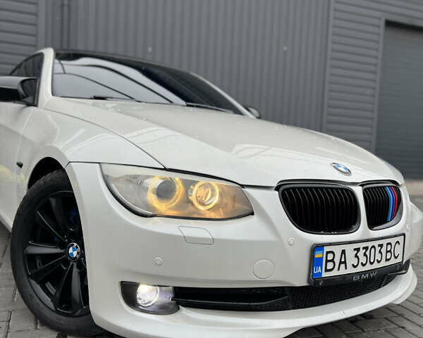 Белый БМВ 3 Серия, объемом двигателя 2.98 л и пробегом 157 тыс. км за 9800 $, фото 1 на Automoto.ua