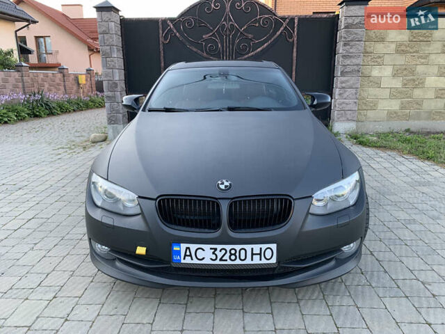 Белый БМВ 3 Серия, объемом двигателя 3 л и пробегом 203 тыс. км за 10600 $, фото 1 на Automoto.ua