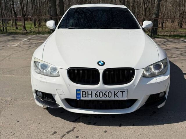 Белый БМВ 3 Серия, объемом двигателя 3 л и пробегом 219 тыс. км за 12500 $, фото 1 на Automoto.ua