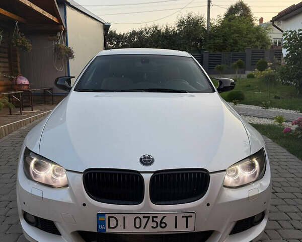 Білий БМВ 3 Серія, об'ємом двигуна 2.98 л та пробігом 200 тис. км за 12300 $, фото 1 на Automoto.ua
