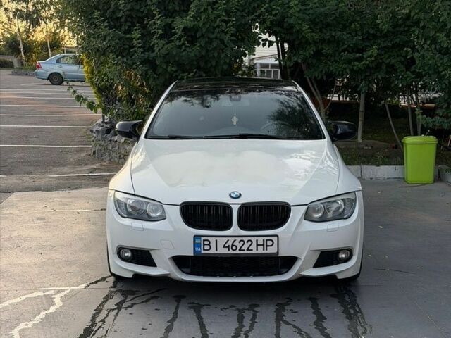 Белый БМВ 3 Серия, объемом двигателя 3 л и пробегом 200 тыс. км за 10700 $, фото 1 на Automoto.ua