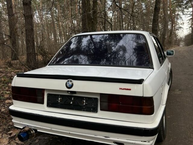 Белый БМВ 3 Серия, объемом двигателя 1.8 л и пробегом 200 тыс. км за 1700 $, фото 1 на Automoto.ua