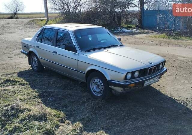 Белый БМВ 3 Серия, объемом двигателя 1.8 л и пробегом 400 тыс. км за 1209 $, фото 1 на Automoto.ua