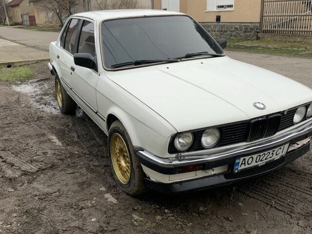 Белый БМВ 3 Серия, объемом двигателя 1.8 л и пробегом 250 тыс. км за 1100 $, фото 1 на Automoto.ua