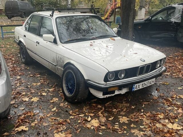 Белый БМВ 3 Серия, объемом двигателя 2.5 л и пробегом 287 тыс. км за 2100 $, фото 1 на Automoto.ua