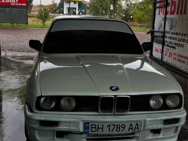 Белый БМВ 3 Серия, объемом двигателя 1.8 л и пробегом 360 тыс. км за 1500 $, фото 1 на Automoto.ua