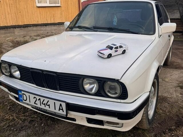 Белый БМВ 3 Серия, объемом двигателя 1.6 л и пробегом 300 тыс. км за 1400 $, фото 1 на Automoto.ua