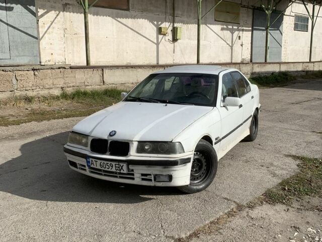 БМВ 3 Серия 1991 в Борисполе на Automoto.ua Белый БМВ 3 Серия, объемом двигателя 1.8 л и пробегом 250 тыс. км за 1400 $, фото 1 на Automoto.ua