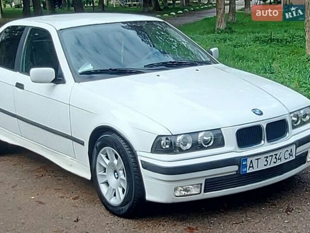 Білий БМВ 3 Серія, об'ємом двигуна 2.5 л та пробігом 300 тис. км за 2650 $, фото 1 на Automoto.ua