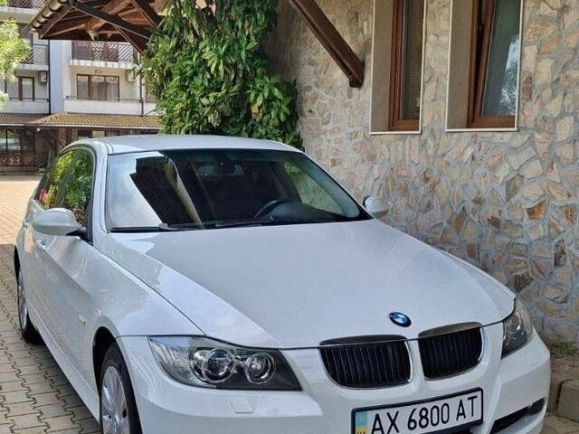 Білий БМВ 3 Серія, об'ємом двигуна 2 л та пробігом 214 тис. км за 8999 $, фото 1 на Automoto.ua