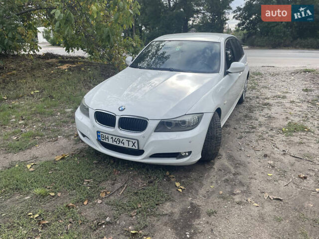 Белый БМВ 3 Серия, объемом двигателя 2 л и пробегом 207 тыс. км за 7900 $, фото 1 на Automoto.ua