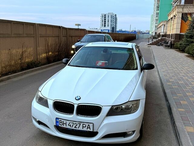 Белый БМВ 3 Серия, объемом двигателя 2.5 л и пробегом 333 тыс. км за 8200 $, фото 1 на Automoto.ua