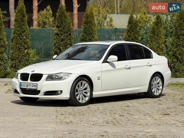 Белый БМВ 3 Серия, объемом двигателя 3 л и пробегом 217 тыс. км за 8900 $, фото 1 на Automoto.ua