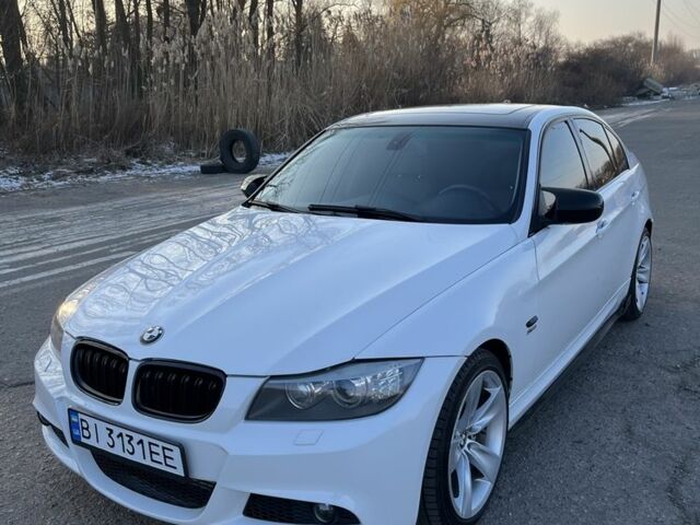 Белый БМВ 3 Серия, объемом двигателя 3 л и пробегом 176 тыс. км за 9999 $, фото 1 на Automoto.ua