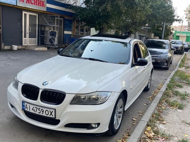 Белый БМВ 3 Серия, объемом двигателя 3 л и пробегом 135 тыс. км за 9800 $, фото 1 на Automoto.ua