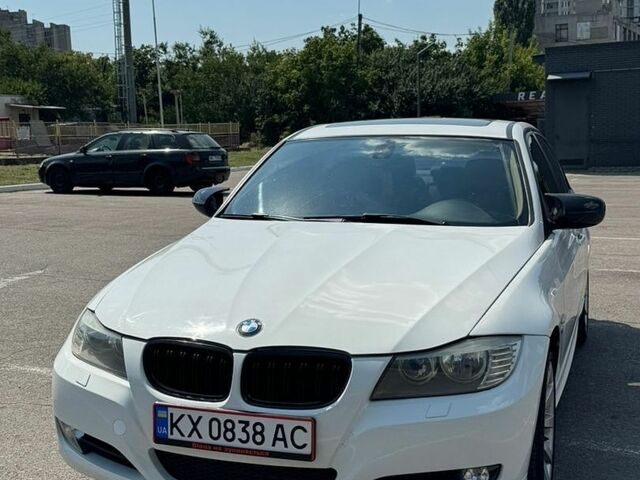 Белый БМВ 3 Серия, объемом двигателя 3 л и пробегом 220 тыс. км за 8200 $, фото 1 на Automoto.ua