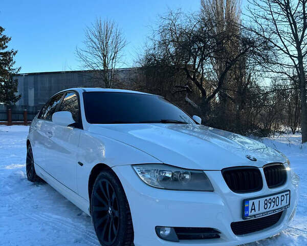 Белый БМВ 3 Серия, объемом двигателя 3 л и пробегом 262 тыс. км за 9500 $, фото 1 на Automoto.ua