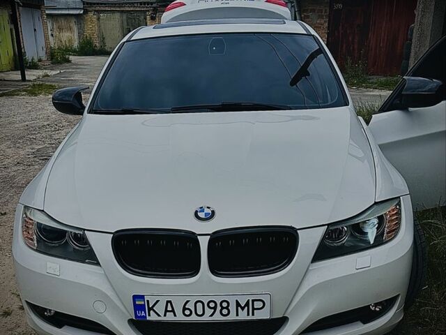 Белый БМВ 3 Серия, объемом двигателя 3 л и пробегом 235 тыс. км за 9500 $, фото 1 на Automoto.ua