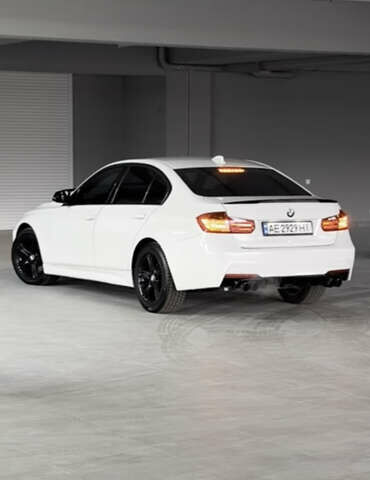 Белый БМВ 3 Серия, объемом двигателя 2 л и пробегом 152 тыс. км за 12000 $, фото 1 на Automoto.ua