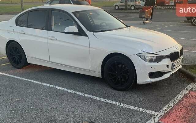 БМВ 3 Серія 2012 у Києві на Automoto.ua Білий БМВ 3 Серія, об'ємом двигуна 2 л та пробігом 135 тис. км за 14500 $, фото 1 на Automoto.ua