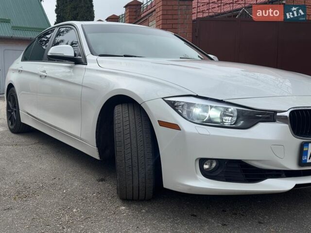 Белый БМВ 3 Серия, объемом двигателя 2 л и пробегом 213 тыс. км за 13900 $, фото 1 на Automoto.ua