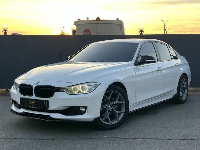Белый БМВ 3 Серия, объемом двигателя 2 л и пробегом 215 тыс. км за 12800 $, фото 1 на Automoto.ua