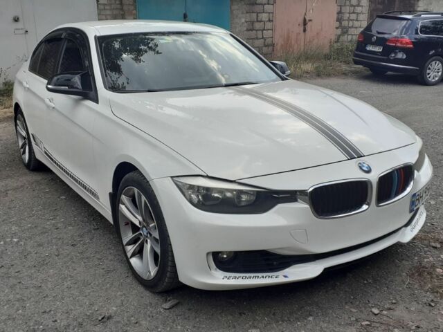 Білий БМВ 3 Серія, об'ємом двигуна 2 л та пробігом 206 тис. км за 12000 $, фото 1 на Automoto.ua