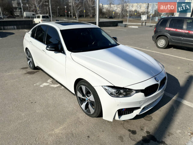 Білий БМВ 3 Серія, об'ємом двигуна 2.98 л та пробігом 98 тис. км за 15500 $, фото 1 на Automoto.ua