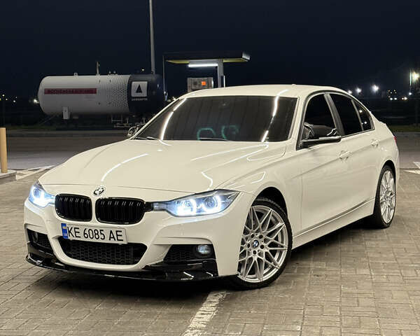 Белый БМВ 3 Серия, объемом двигателя 2 л и пробегом 210 тыс. км за 13500 $, фото 1 на Automoto.ua