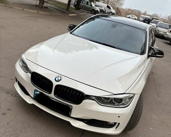 Белый БМВ 3 Серия, объемом двигателя 2 л и пробегом 350 тыс. км за 12500 $, фото 1 на Automoto.ua