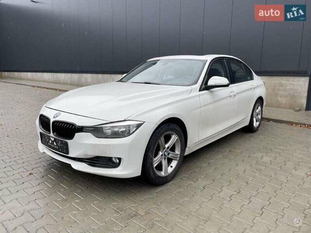 Белый БМВ 3 Серия, объемом двигателя 2 л и пробегом 181 тыс. км за 13500 $, фото 1 на Automoto.ua