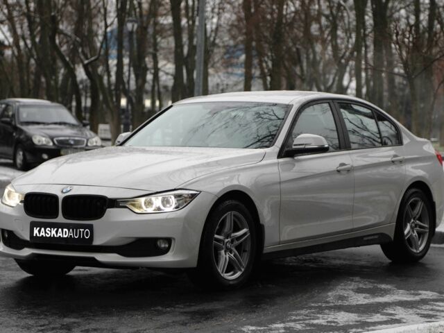Білий БМВ 3 Серія, об'ємом двигуна 2 л та пробігом 180 тис. км за 11000 $, фото 1 на Automoto.ua