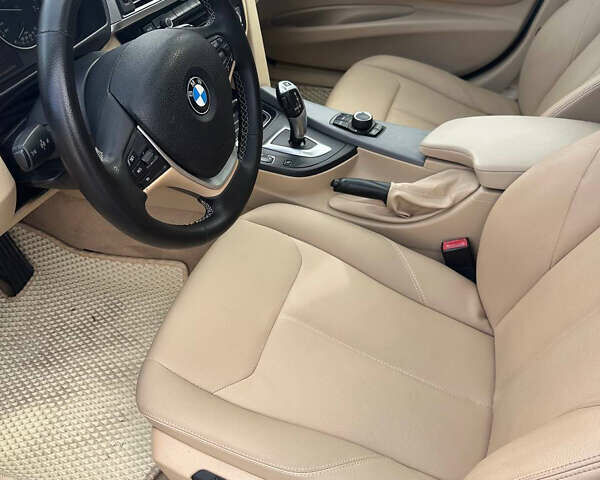 Білий БМВ 3 Серія, об'ємом двигуна 2 л та пробігом 196 тис. км за 12500 $, фото 1 на Automoto.ua