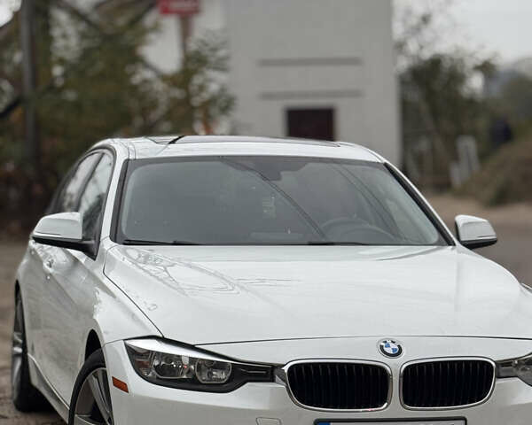 Белый БМВ 3 Серия, объемом двигателя 2 л и пробегом 173 тыс. км за 12600 $, фото 1 на Automoto.ua