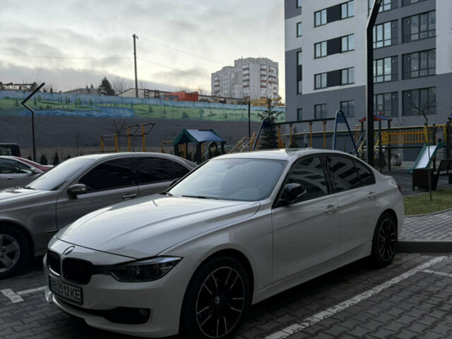 Білий БМВ 3 Серія, об'ємом двигуна 2 л та пробігом 200 тис. км за 14400 $, фото 1 на Automoto.ua