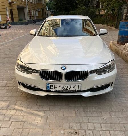 Белый БМВ 3 Серия, объемом двигателя 2 л и пробегом 240 тыс. км за 12000 $, фото 1 на Automoto.ua