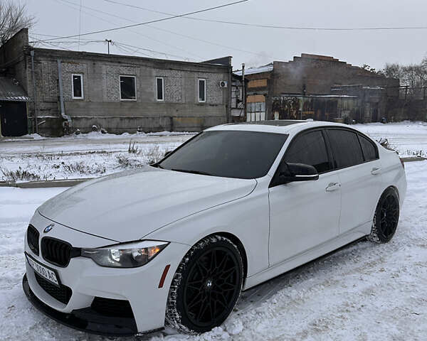 Белый БМВ 3 Серия, объемом двигателя 2 л и пробегом 270 тыс. км за 15000 $, фото 1 на Automoto.ua