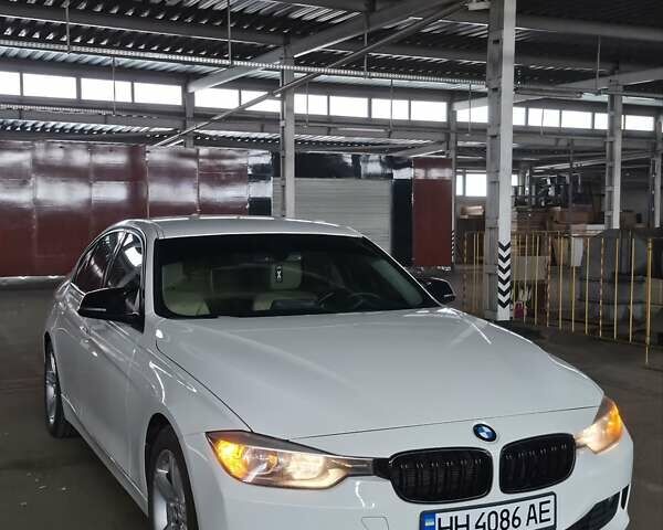 Белый БМВ 3 Серия, объемом двигателя 2 л и пробегом 250 тыс. км за 10900 $, фото 1 на Automoto.ua