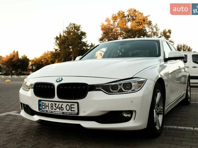 БМВ 3 Серия 2014 в Киеве на Automoto.ua Белый БМВ 3 Серия, объемом двигателя 2 л и пробегом 205 тыс. км за 11500 $, фото 1 на Automoto.ua