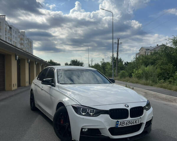 Белый БМВ 3 Серия, объемом двигателя 2 л и пробегом 250 тыс. км за 13700 $, фото 1 на Automoto.ua
