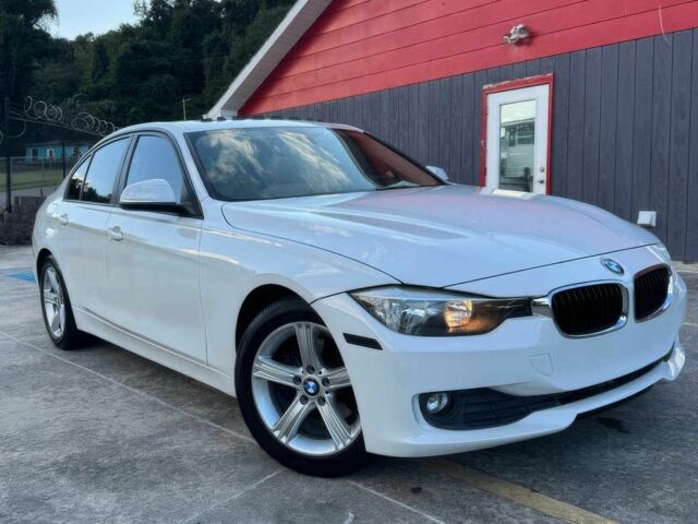 Білий БМВ 3 Серія, об'ємом двигуна 2 л та пробігом 84 тис. км за 1900 $, фото 1 на Automoto.ua