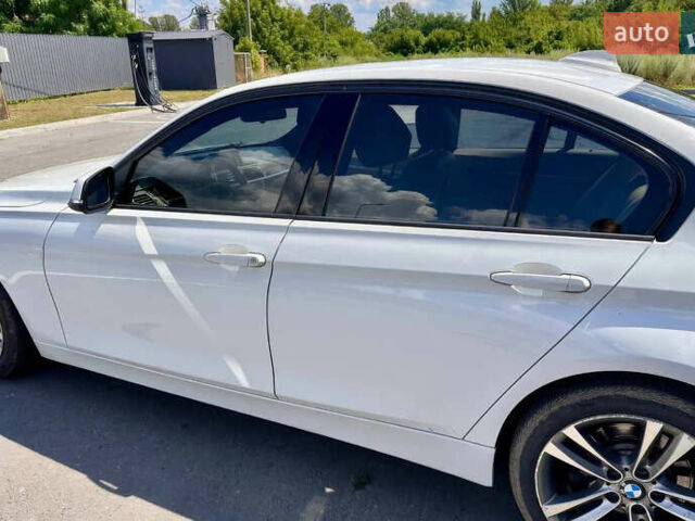 Білий БМВ 3 Серія, об'ємом двигуна 2 л та пробігом 192 тис. км за 12500 $, фото 1 на Automoto.ua