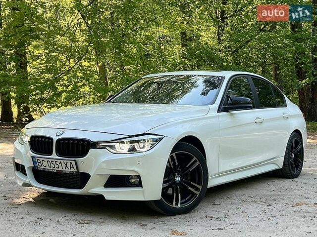 Белый БМВ 3 Серия, объемом двигателя 2 л и пробегом 178 тыс. км за 17500 $, фото 1 на Automoto.ua