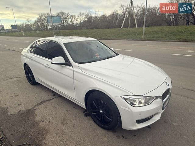 Белый БМВ 3 Серия, объемом двигателя 2 л и пробегом 125 тыс. км за 14200 $, фото 1 на Automoto.ua