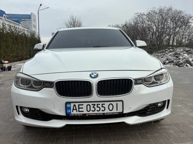 Белый БМВ 3 Серия, объемом двигателя 2 л и пробегом 218 тыс. км за 13700 $, фото 1 на Automoto.ua