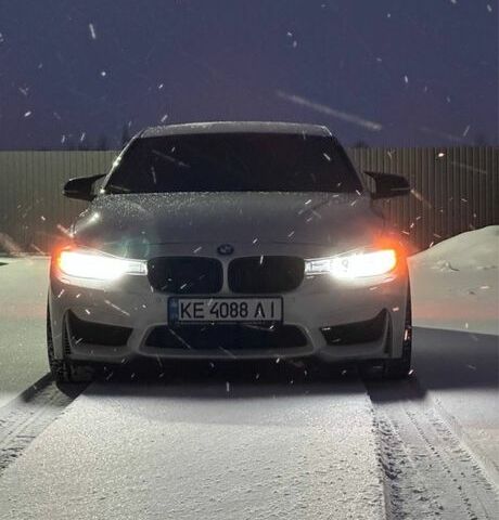 Белый БМВ 3 Серия, объемом двигателя 2 л и пробегом 147 тыс. км за 292 $, фото 1 на Automoto.ua