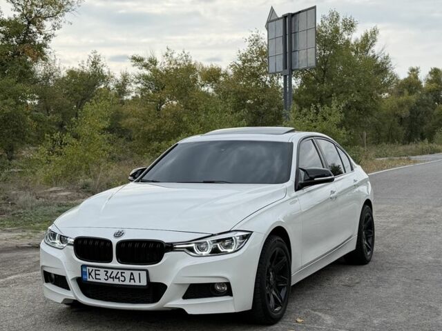 Белый БМВ 3 Серия, объемом двигателя 2 л и пробегом 246 тыс. км за 11232 $, фото 1 на Automoto.ua