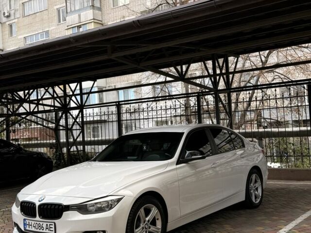 Белый БМВ 3 Серия, объемом двигателя 2 л и пробегом 250 тыс. км за 11800 $, фото 1 на Automoto.ua