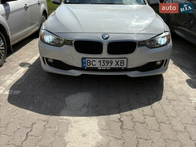 Белый БМВ 3 Серия, объемом двигателя 2 л и пробегом 257 тыс. км за 12800 $, фото 1 на Automoto.ua