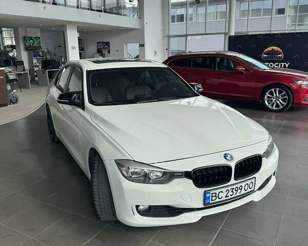 Белый БМВ 3 Серия, объемом двигателя 2 л и пробегом 240 тыс. км за 13000 $, фото 1 на Automoto.ua